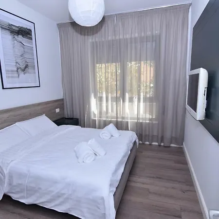 Diamond Hill * Vlorë